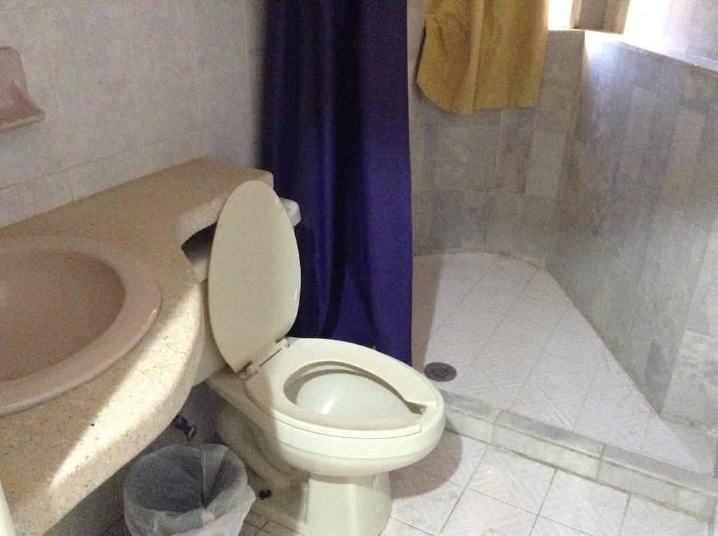 Hotel Arturo'S Zihuatanejo Pokoj fotografie